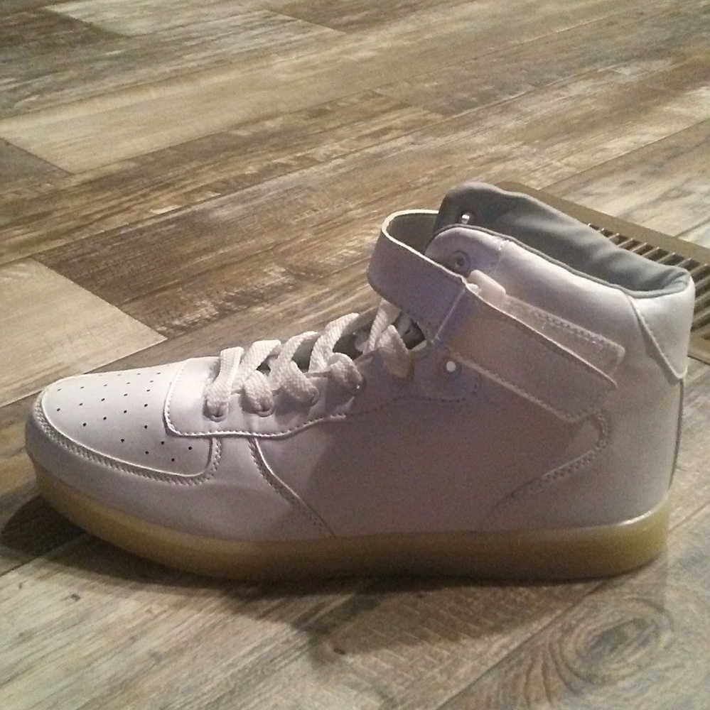 Shoes - Picture 2 of 2